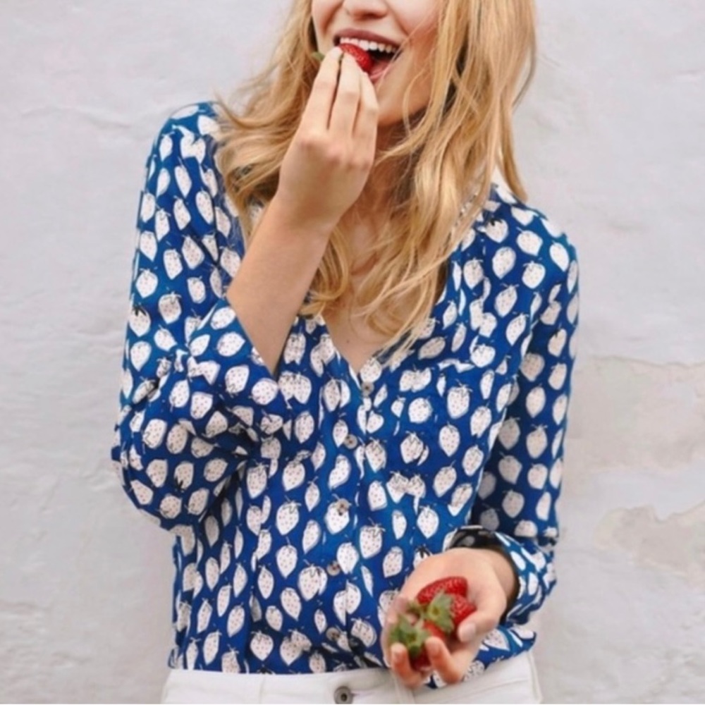 Anthropologie Maeve Navy Blue Strawberry Button Up Size 8